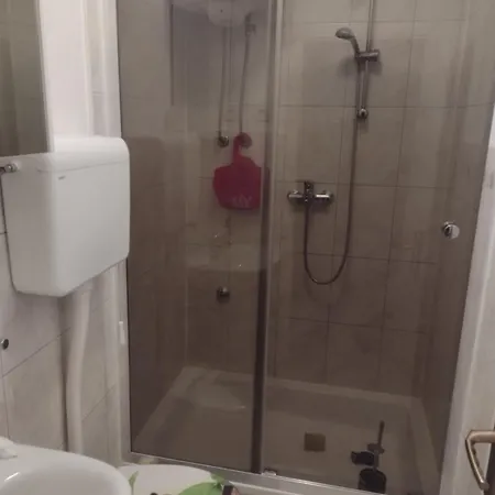 Ani Apartment *